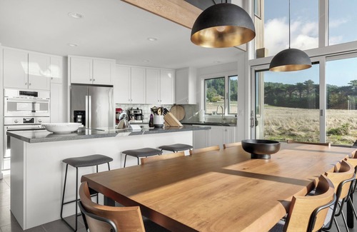 Sea Ranch House | *NEW LISTING* Oceanfront Home on the Bluff, Sleeps up to 8, 3 full baths