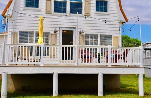 Long Neck House | New Listing! Osocozy. Waterfront home on the Indian River Bay. Lovely views!