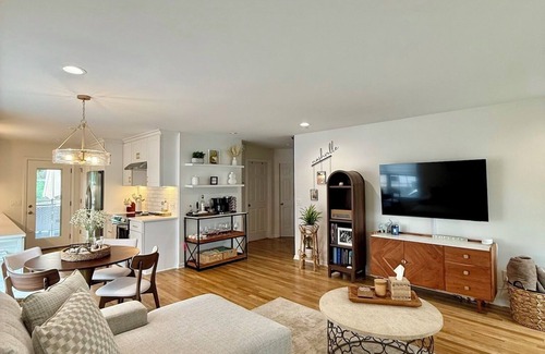 Inglewood House | NEW LISTING - Pet Friendly East Nashville Oasis for Ultimate Local Experience