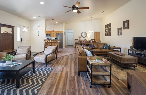 Moab House | New Listing Private Spa, Pet-Friendly, Pool, Close to Parks, Garage | C419