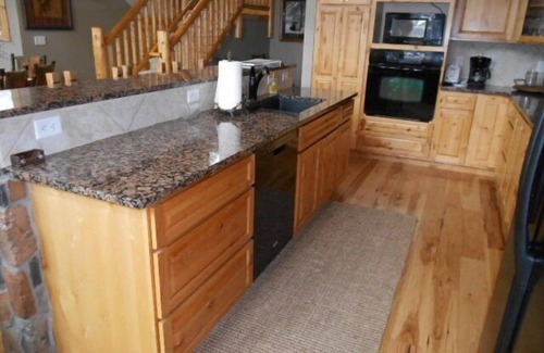 Stanley Hills Condo | New Listing! Quiet, Comfortable! Great Mountain Views!