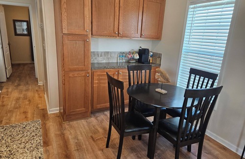 Pinebrook Estates House | NEW LISTING! Relaxing 1BR Retreat with Pool, 15 Mins from the Beachnn