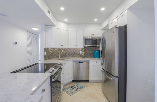 Marco Island Condo | NEW LISTING: SEA MAR CONDO II - 19th Floor Penthouse South Seas Tower 3
