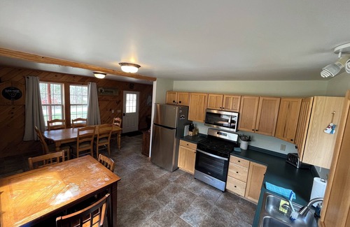 Carrabassett Valley Ski Chalet | New Listing! Cozy Chalet 10-Minute Drive to Sugarloaf, Sleeps 9