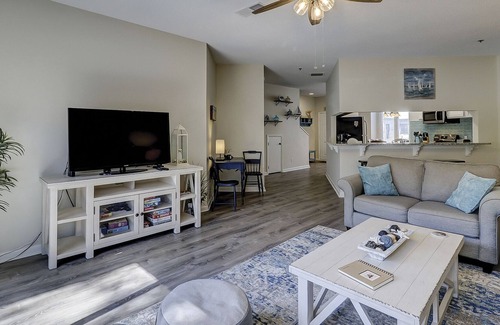 Hilton Head Island Condo | New Listing Updated Wonderful Luxury 2 BR Townhome Walk to Beach Large Living room 2 Kings Foldout