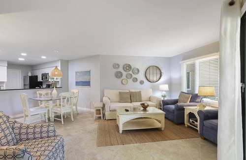 Shipyard Plantation Condo | New Listing! Updated Luxury 2 BR Condo Bikes & Beach Gear included