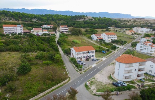 Caska Apartment | NEW LISTING! Vila Caska ap 3 - nex to Zrce, sea view, wifi, pool, resturant&bar