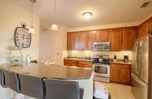 Florida Central Atlantic Coast Apartment | New Listing! Vista Cay Resort, 7mi to Disney & 3mi to Universal - IT289