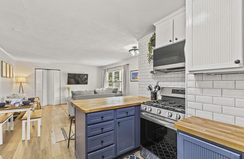 Hyannis Apartment | [New Listing] Walk To Beach, Main St, Harbor. Beautifully Renovated - Captain Gosnold Village