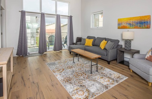 Bozeman Condo | NEW! Loft w/private balcony & great views minutes to Downtown Bozeman & MSU - Bridger's Escape