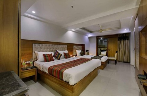 Sonepat Hotel | New Lotus Paradise Hotel