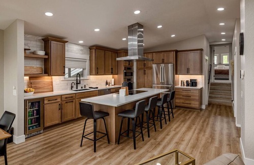 Turnagain House | NEW! Lux Anchorage Nordic Retreat | 4BDR Quiet Neighborhood