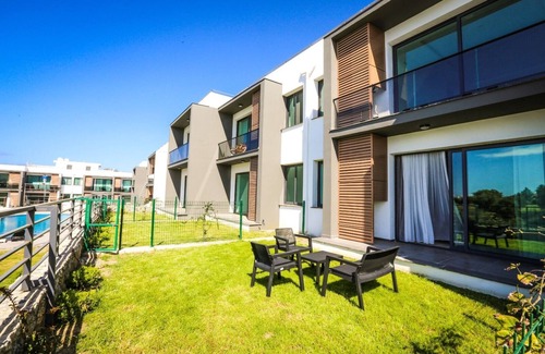 Karavas Apartment | New lux appartment by the pool c3
