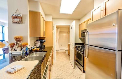 Pentagon City Apartment | NEW! Lux DMV-WiFi-Cozy Suite-DC Airport