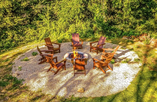 The Galena Territory House | New/Lux/Secluded/4.4 Acres/Golf sim/Theater/Game room/Firepit/Hot tub