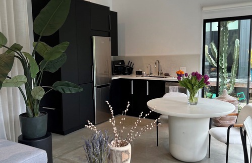 El Segundo Apartment | New! Luxe Home & Garden -Quiet, Safe, Private, Beautiful+Walk to Cafes & Beach!