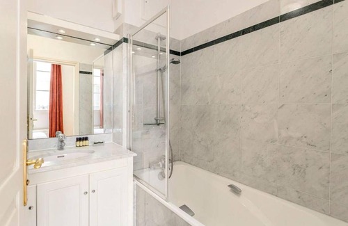 Almaty Apartment | New Luxe Yun Home