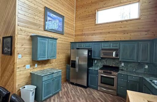 Wasilla House | *NEW!* Luxury Airstrip Stay