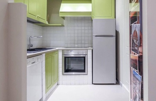 Duomo Apartment | New Luxury Apartment Duomo View 4 sleeps, 2 bedrooms, 2 bathrooms, AC, WiFi