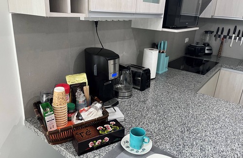 Guayaquil Apartment | New luxury apartment with king - size bed Ceibos,
