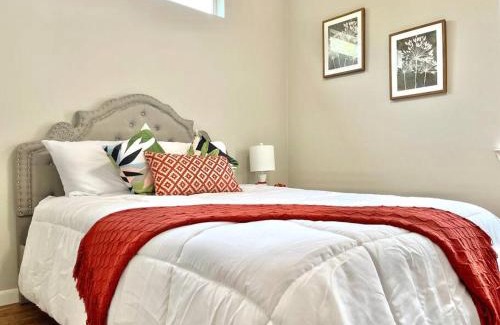 McAllen Apartment | NEW! Luxury Apt, 5 min from Mall, Airport, & Dine!