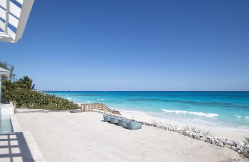 Farmer's Hill House | New Luxury Beachfront Home. nYour Private Paradise Awaits!