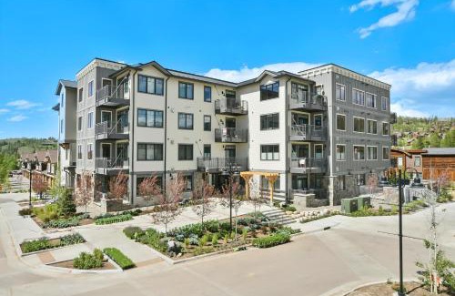 Winter Park House | New Luxury Loft 208 I Huge Hot Tub I Great Views I Best Price I FREE Adventures Daily