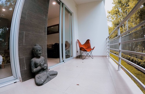 Guachipelin Apartment | New Luxury Loft with Pool by Corporate Stays