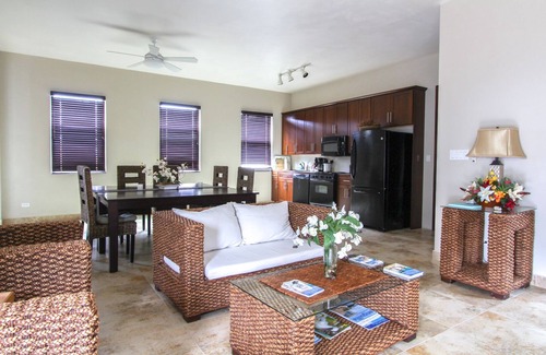 South Hill Villa | New Luxury Ocean View Property, Package Included & Pool