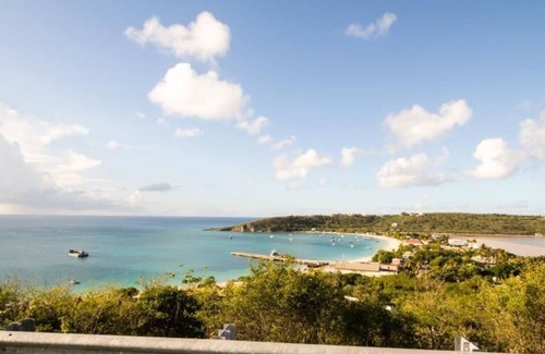 South Hill Villa | New Luxury Ocean View Property, Package Included & Pool