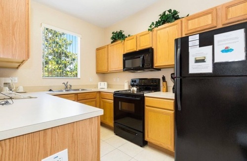 Kissimmee House | NEW! Luxury Regal Oaks Townhome Near Disney with Resort-Style Amenities & Old Town Fu