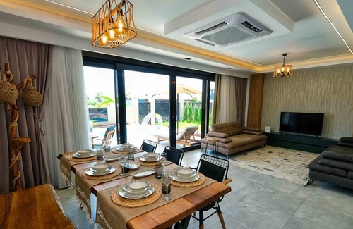 Kaleici House | New luxury Villas with 5 min walk from blue flag seaside.