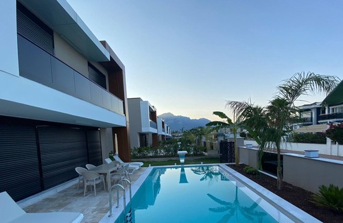 Kaleici House | New luxury Villas with 5 min walk from blue flag seaside.