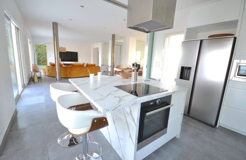 Golfe Juan Villa | NEW! Magnificent Villa with Panoramic Sea View/Pool/Jacuzzi/10 People