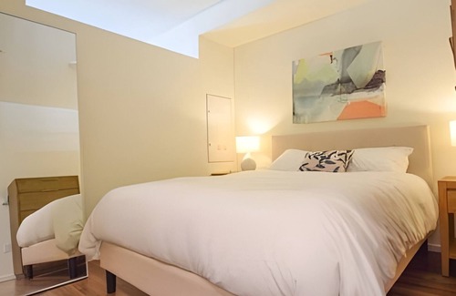 Mercer Island Apartment | NEW! Mercer Island 1 BR 4| FastWifi&Gym