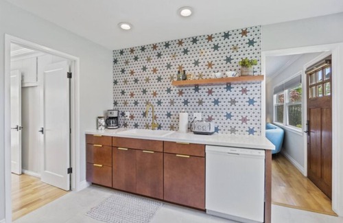 Ventura House | New Midcentury in the heart of Ventura-5 min bike ride to beach or downtown