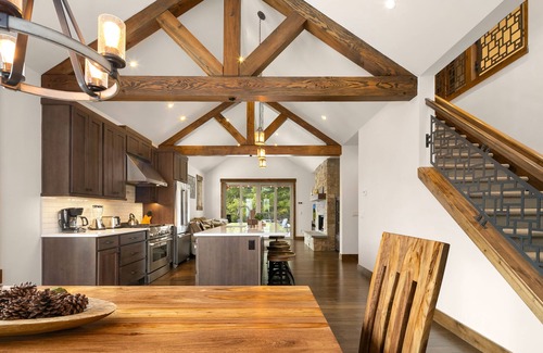 Cle Elum House | New! Miners Camp Stunner! Heart of Suncadia Resort | Year Round Specials!