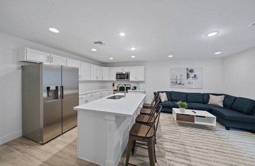 Palm Beach - West Palm Beach House | NEW, Modern 3 bedroom Vacation home
