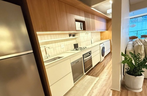 Pinheiros Apartment | New, modern, and complete. 74m2 of luxury and comfort.