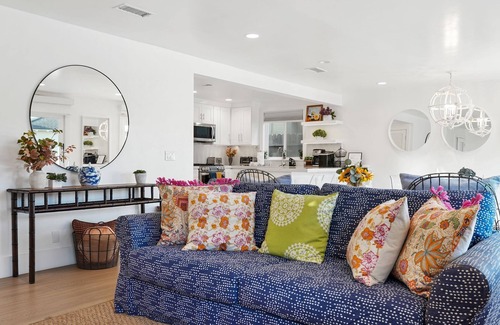 West Newport Hotel | NEW Modern Beach Home 2Bed 2Bath Sleep 7people Steps to the Water