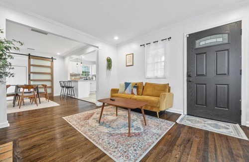 Atlanta House | NEW! Modern Boho w/5BD/2BR Sleeps 10