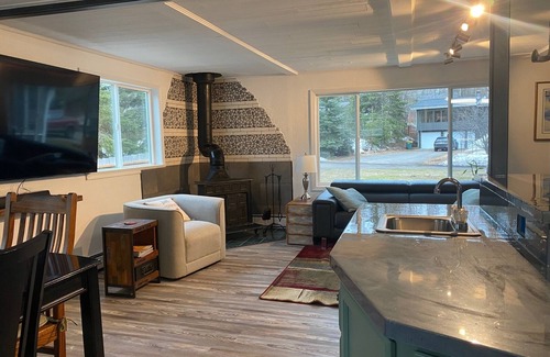 Mid-Hillside House | NEW: Modern Comfort Meets Historic Charm in Alaskan Railroad House