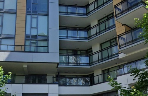 Golden Village Apartment | New Modern Condo w/Pool, Gym &free parking- Prime Richmond Location