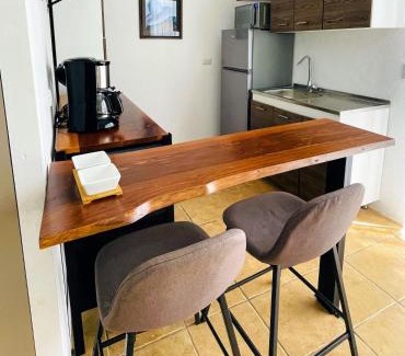 Daniel Flores Apartment | New modern & Cozy Private Space! A/C
