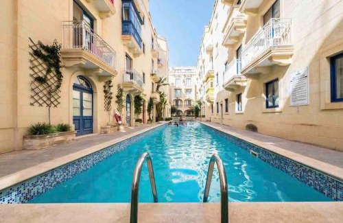 Ghajnsielem Apartment | New, Modern Ground Floor Apartment with Pool