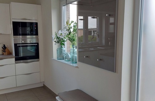 Nordseebad Burhave Apartment | NEW! modern, high-quality, central apartment, with sauna, garden, wallbox in Burhave