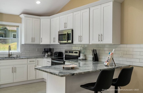 Mount Pocahontas House | NEW Modern Home in the heart of Poconos Fireplace