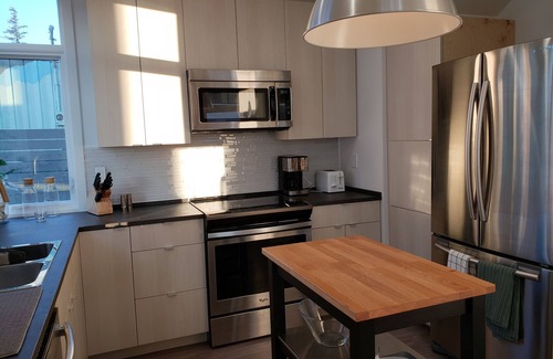 Eastsound House | New, modern, light-filled home in the heart of charming Eastsound village.