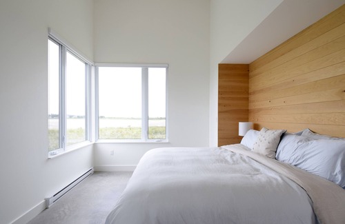 Kingsburg Cottage | NEW! Modern light-filled cottage. Water views. Walking distance to Hirtle Beach.