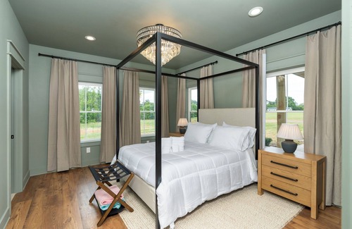 Shipman Other | New! Modern Luxe House Sleeps 20 + Pool + Spa + Firepit + Epic Views